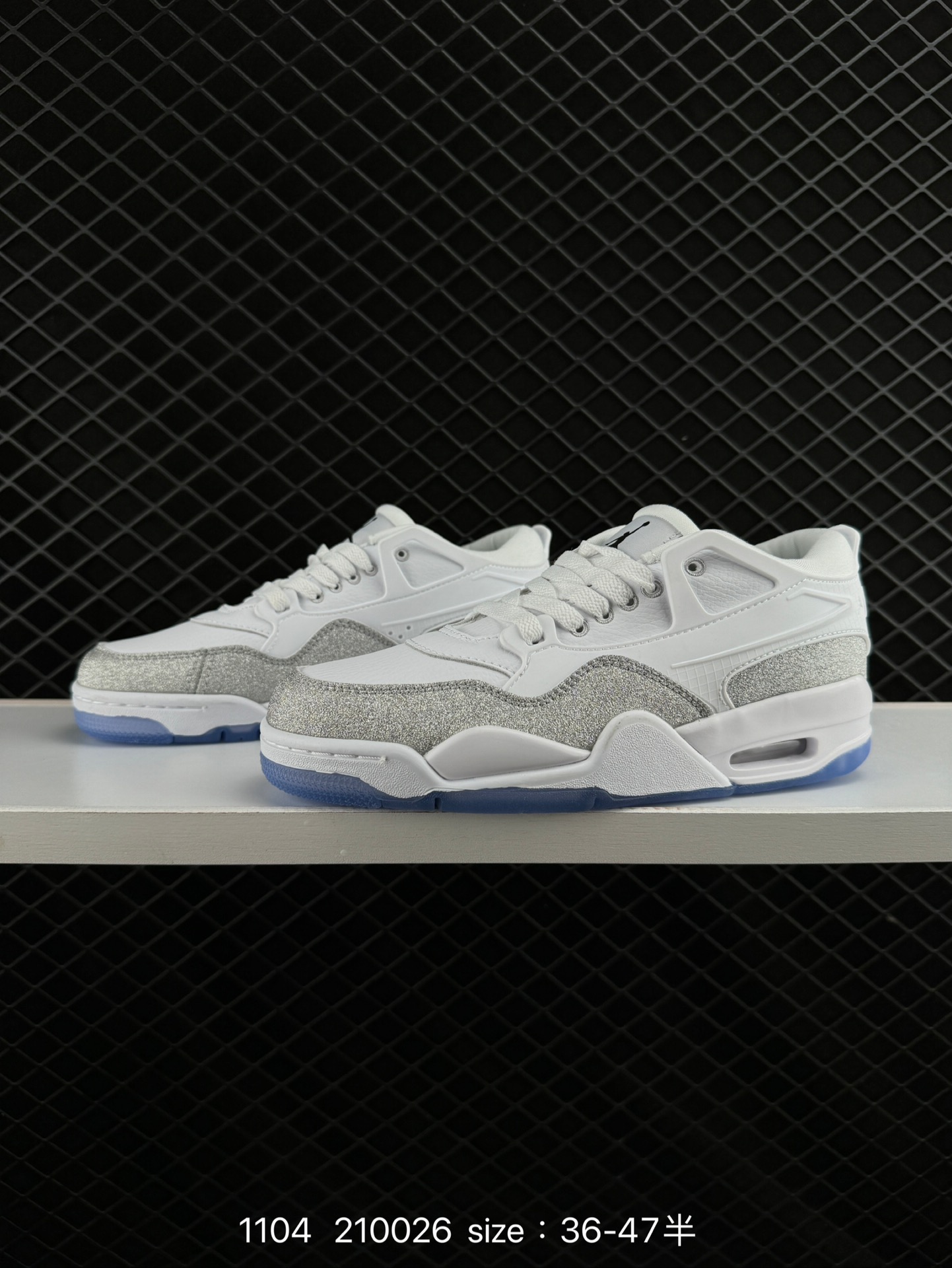 NK Wmns Air Jordan 4 Retro RM